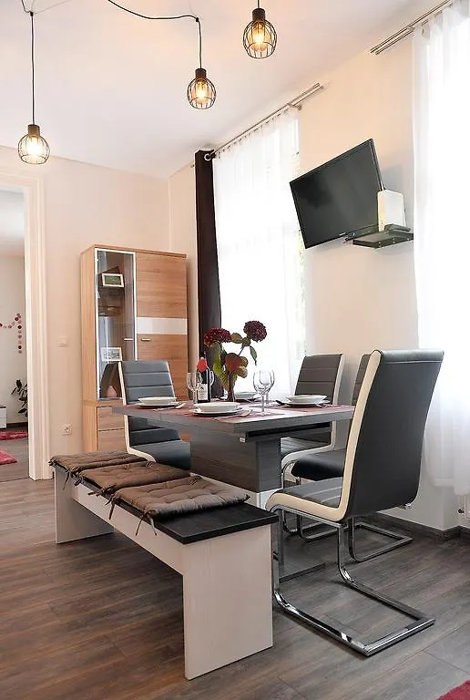公寓 Nobilis Apartman 埃格尔